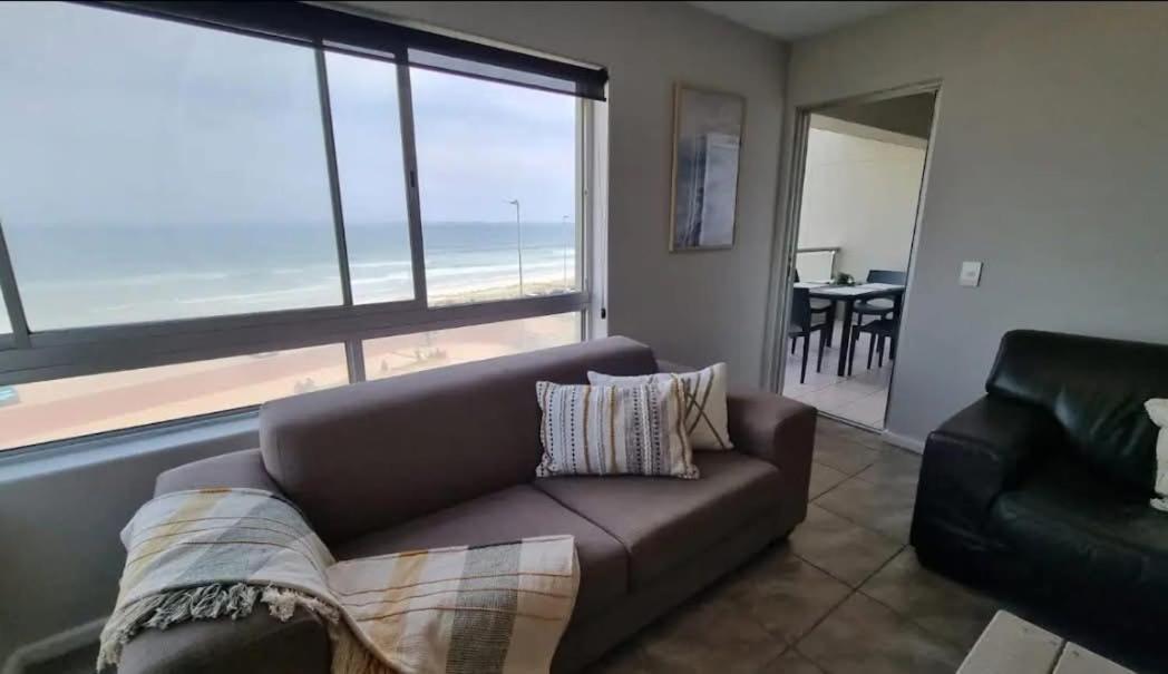 Beachfront With Amazing Views On Kite Surfing
