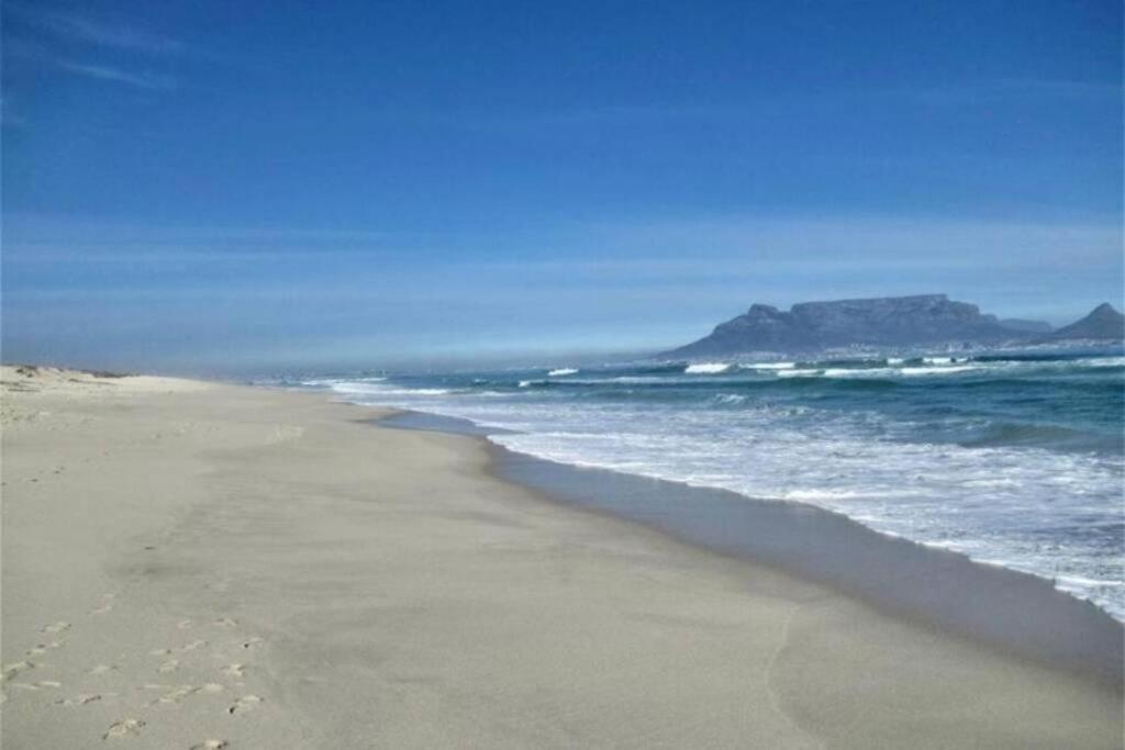 Beachfront With Amazing Views On Kite Surfing *
